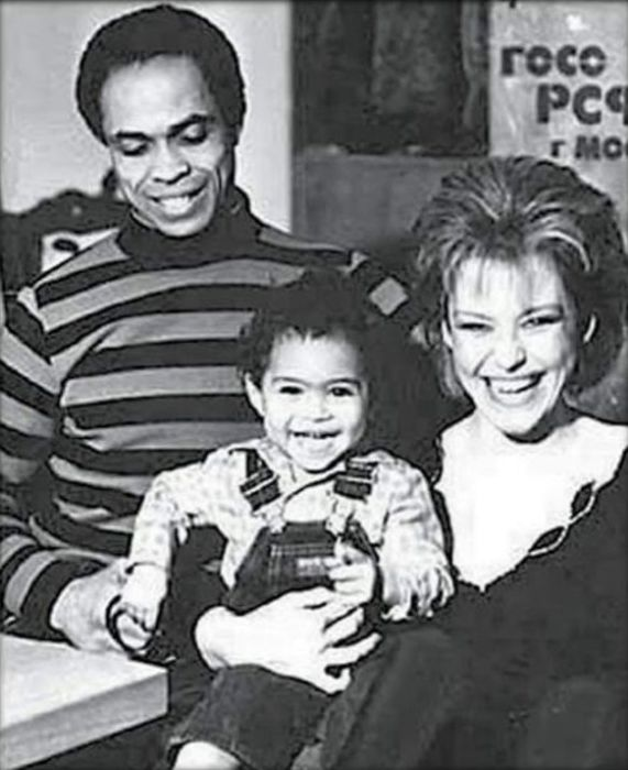 Ирина Понаровская и Вейланд Родд с сыном Энтони