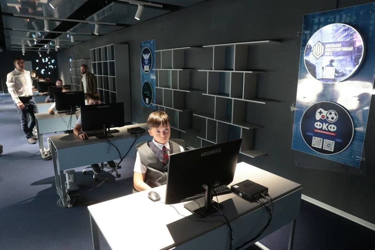    В новой школе Суворовского есть IT-центре // фото: телеграм-канал Юрия Слюсаря