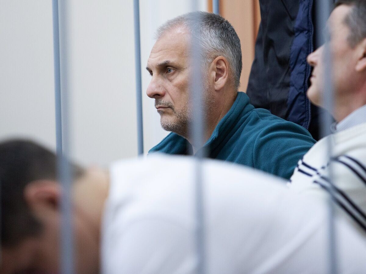     Бывший губернатор Сахалинской области Александр Хорошавин в зале Сахалинского областного суда во время рассмотрения апелляции. 22 ноября 2018© РИА Новости / Кирилл Ясько