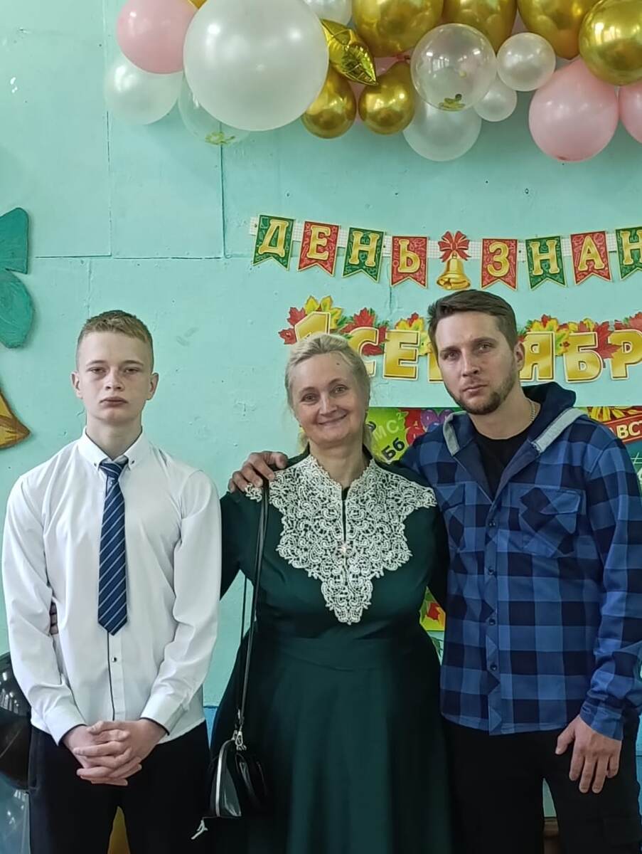 Старший и младший сыновья, почти сравнялись, 19 лет разница