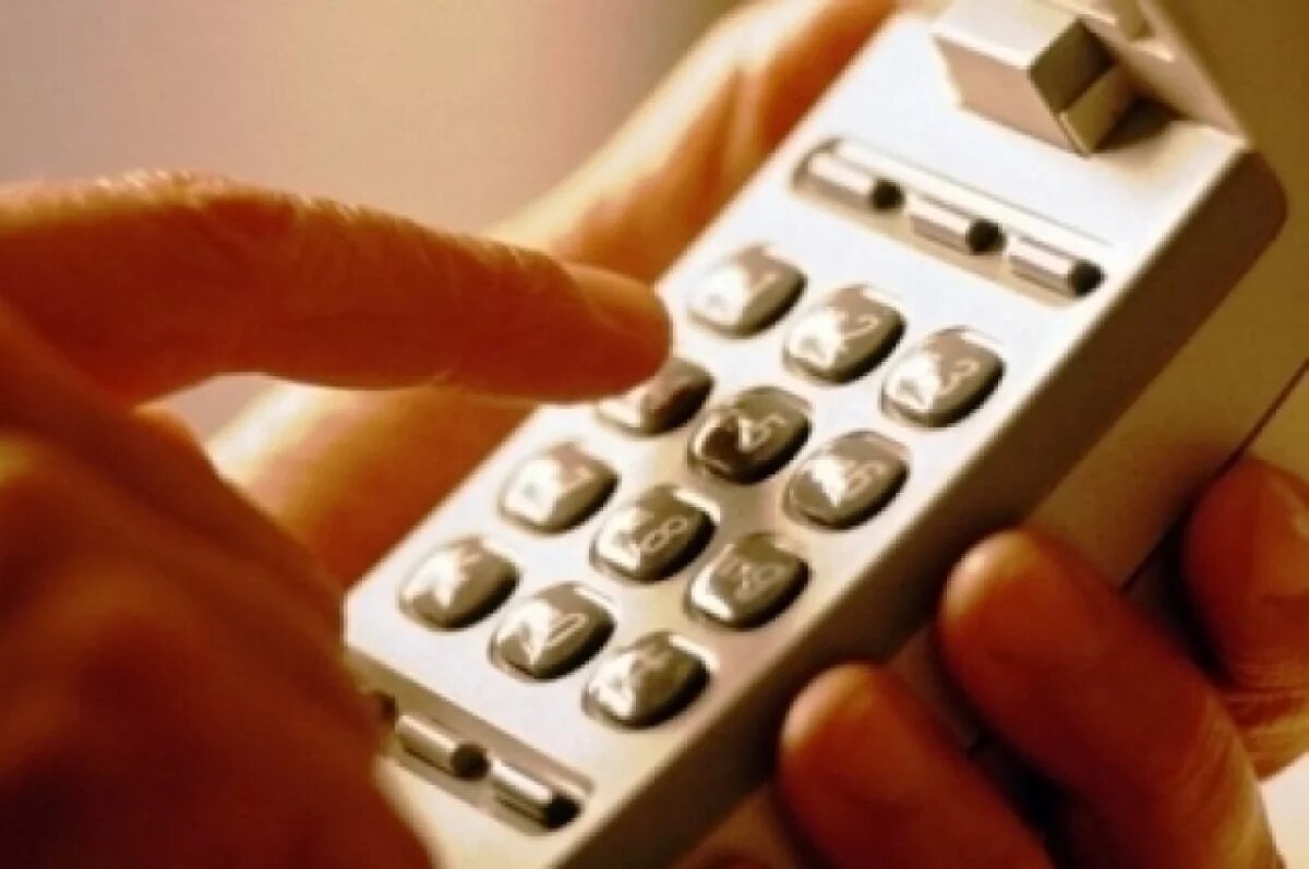    В Краснодаре менеджер по продажам переоформил 70 номеров на посторонних