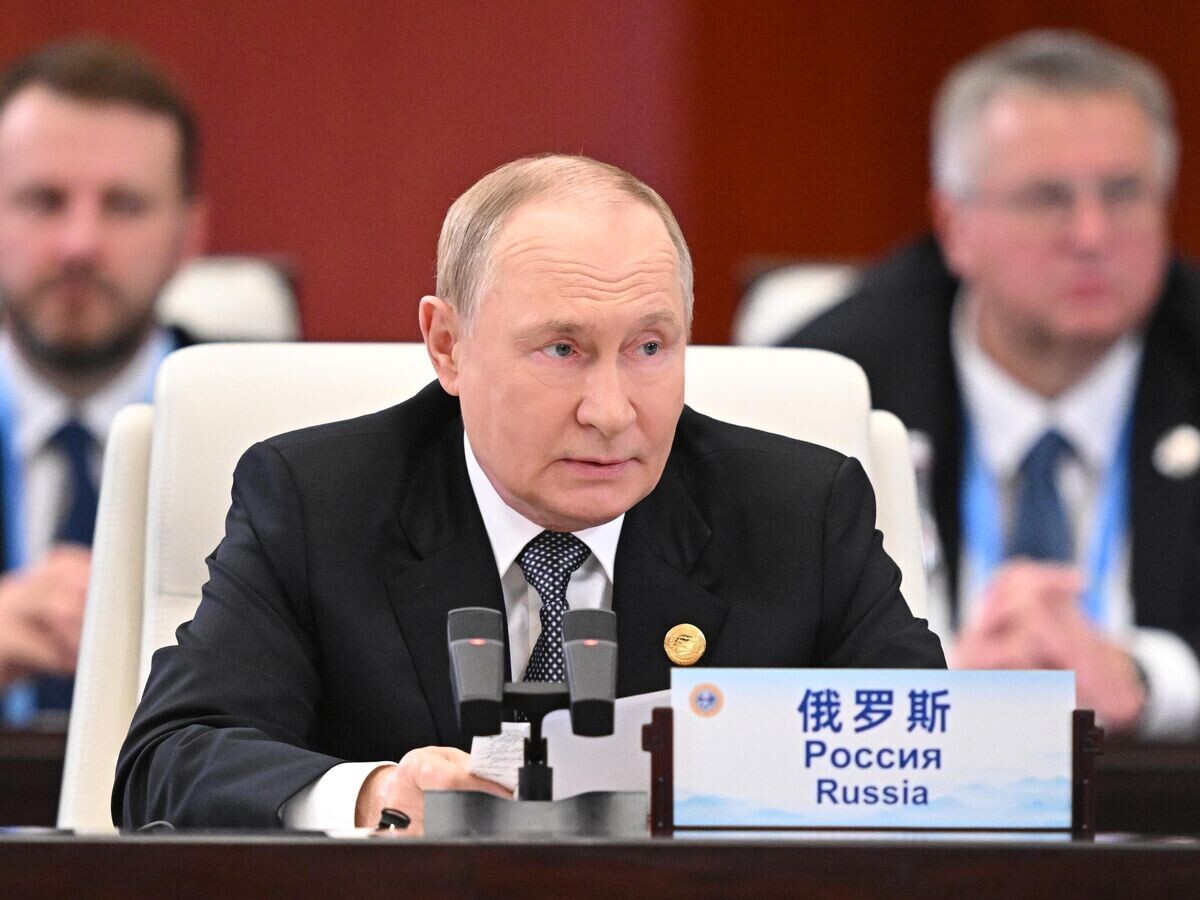    Президент РФ Владимир Путин выступает на заседании Совета глав государств – членов Шанхайской организации сотрудничества© РИА Новости / Сергей Бобылев