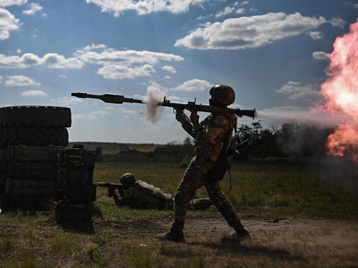    Российский военнослужащий© РИА Новости / Сергей Бобылев