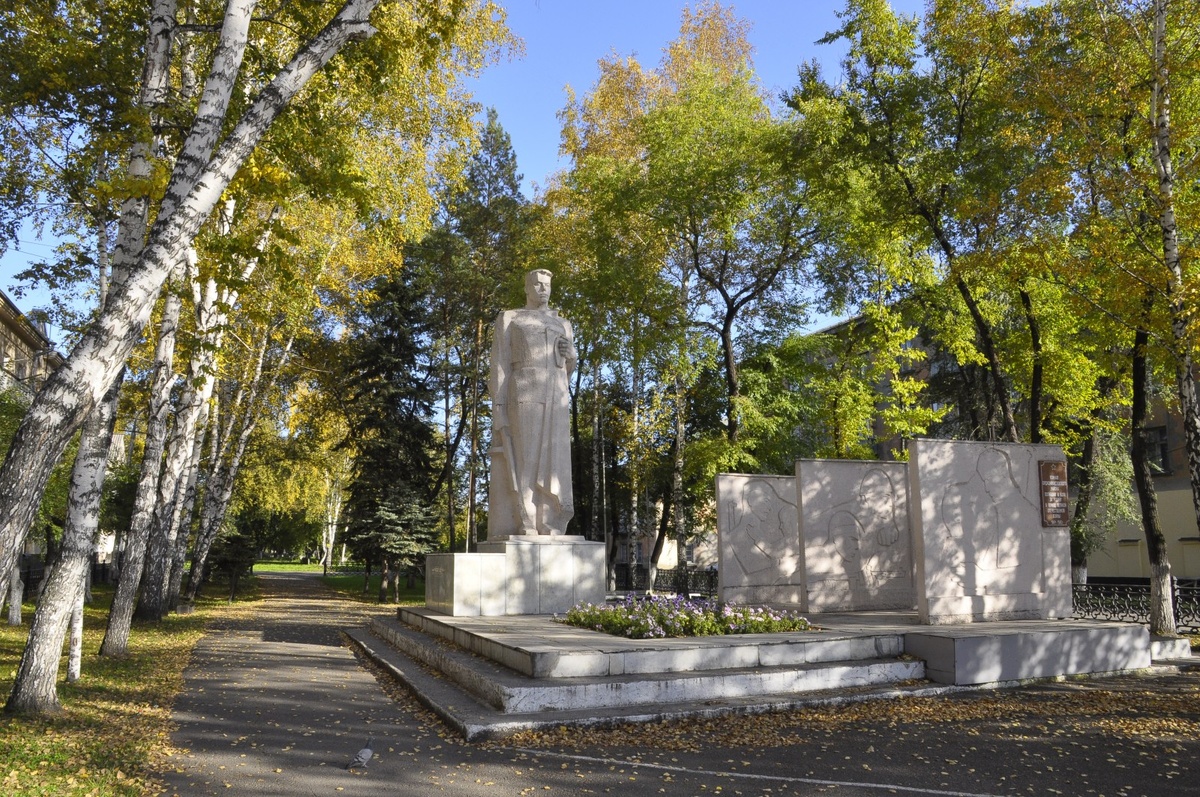 Воинам Орджоникидзевского района, погибшим в боях за Родину в период Великой Отечественной войны 1941–1945 годов