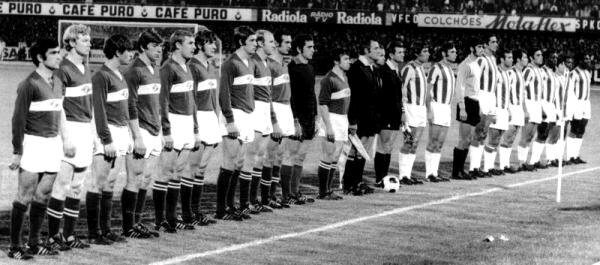 Начало ответной встречи Кубка УЕФА между Викторией Сетубал и московским Спартаком