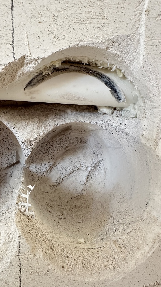 Вот так зацепили дренаж для кондея . Сами накосячили - сами переделали.