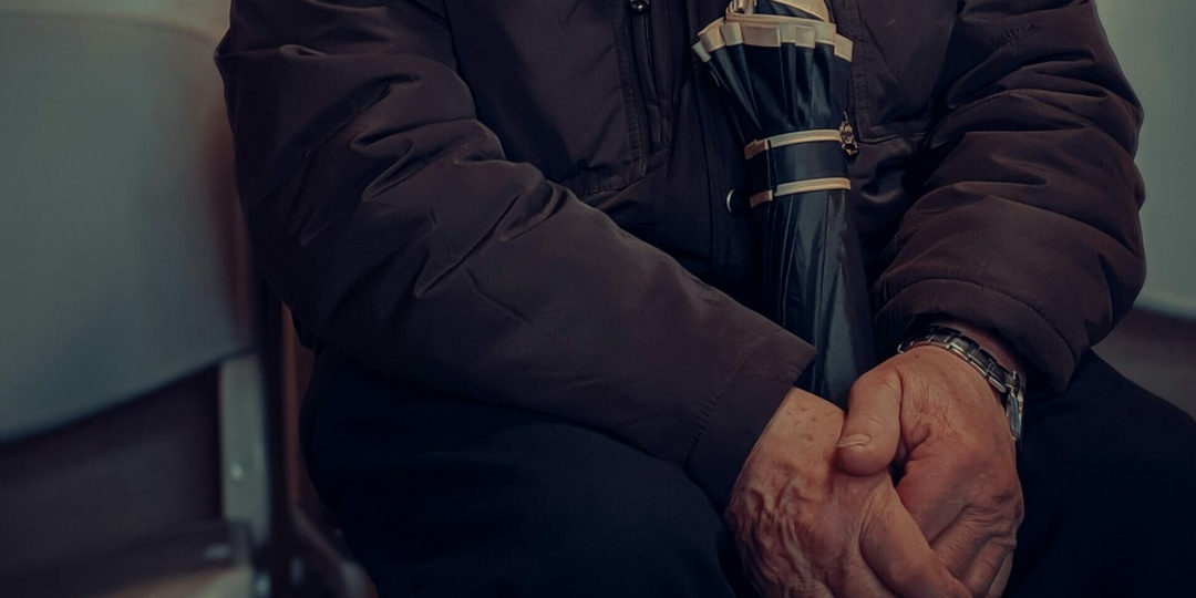 Жителя Сахалина задержали за обман пенсионера на 20 млн рублей под видом Беглова