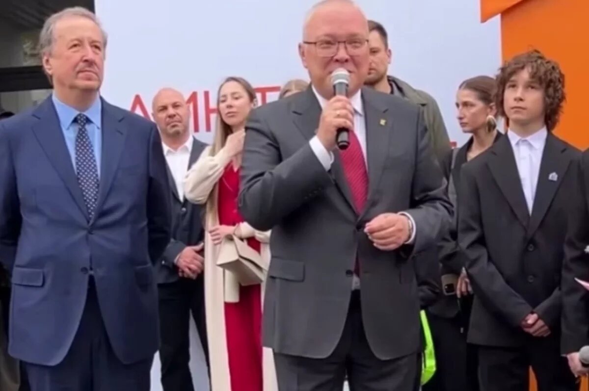    Глава региона сообщил, что теперь учебный год начался и у него.