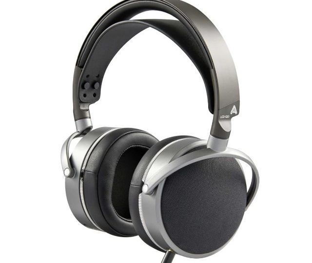 Audeze LCD-S20: закрытые наушники с планарными драйверами и технологией SLAM