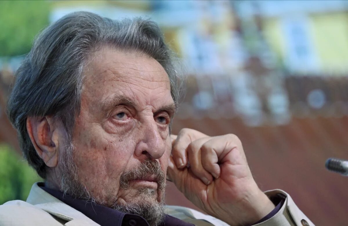    Отец Илона Маска назвал российских женщин одними из самых красивых в мире