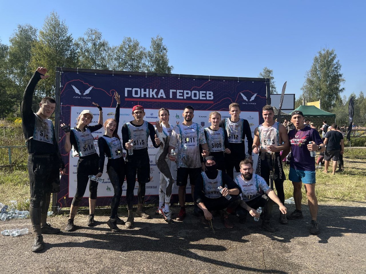 Немного счастливых поросят)