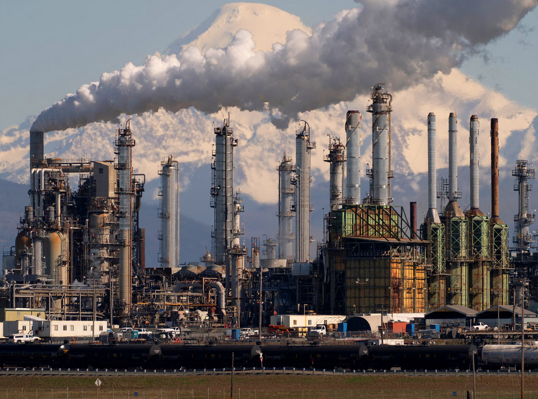 used image: Oil refinery // Internet