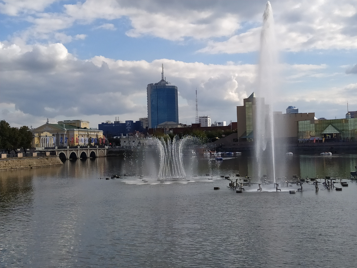 Фото автора река Миасс с фонтанами