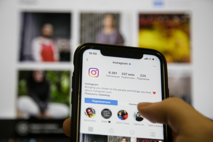    «Закон не запрещает вести аккаунты в заблокированных соцсетях после 1 сентября 2025 года. Их необязательно удалять, однако необходимо пристально следить за содержанием публикуемой информации».   
Фото: «БИЗНЕС Online»