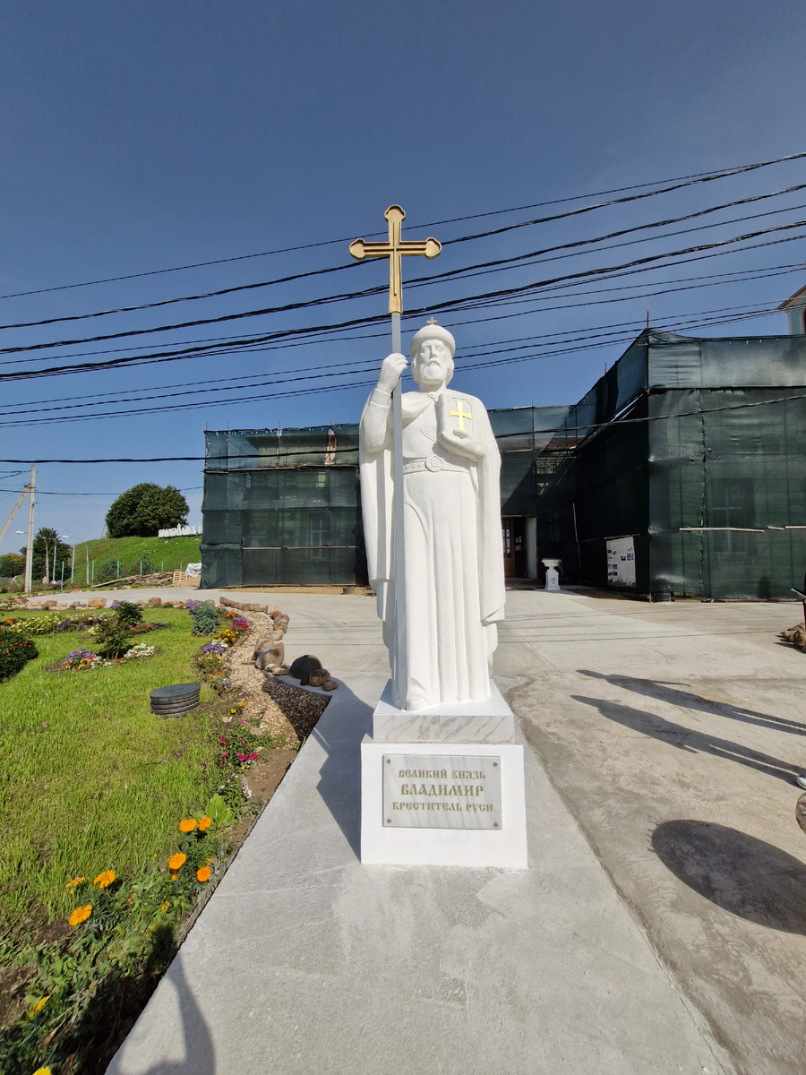 Памятник Владимиру – Крестителю Руси