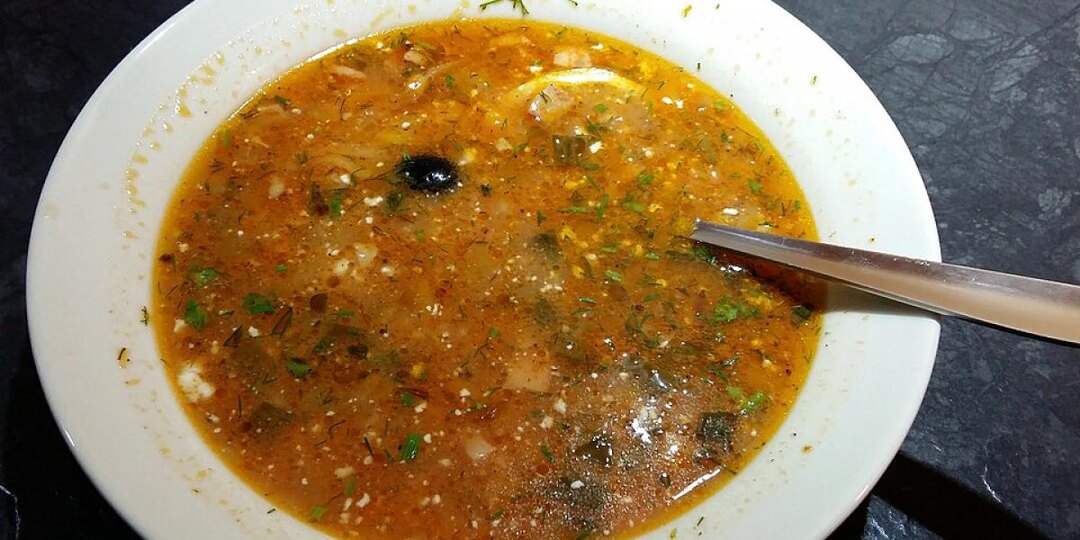 Секрет бабушкиного рассольника: Как приготовить суп, от которого невозможно отказаться