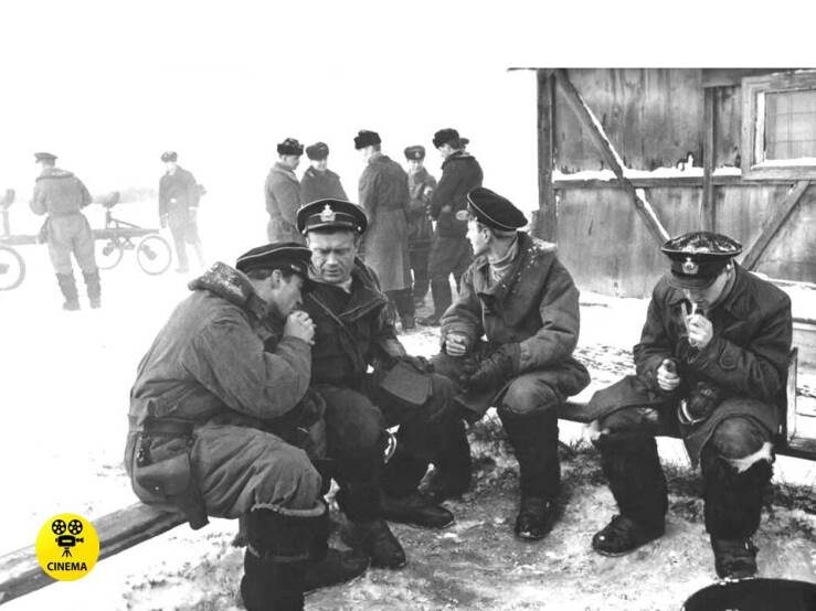 Кадр из фильма "Торпедоносцы" (1983).