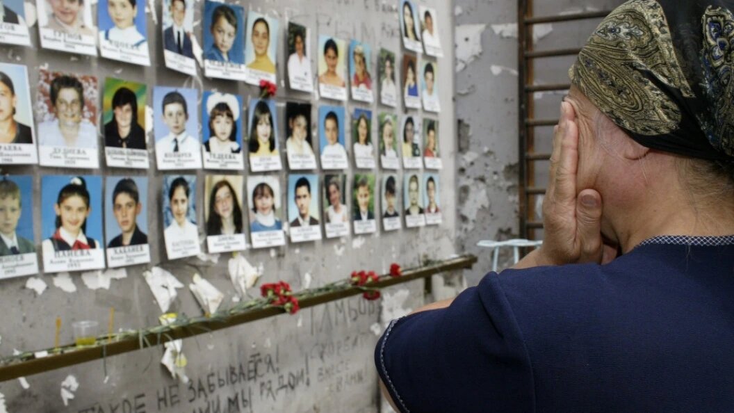    В школе №1 города Беслана через год после трагедии. Фото: www.globallookpress.com