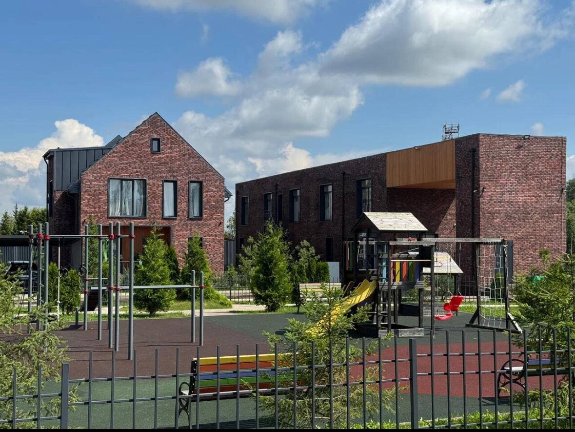 Поселок Ярд Вилладж всего в 45 минут от Москвы