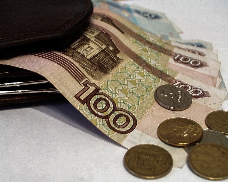     Курские студентки получат увеличенные пособия по беременности и родам