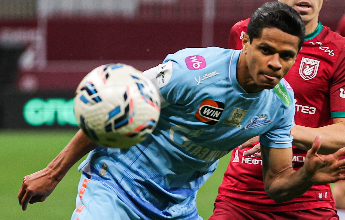    Защитник "Зенита" Дуглас Сантос  Егор Алеев/ТАСС