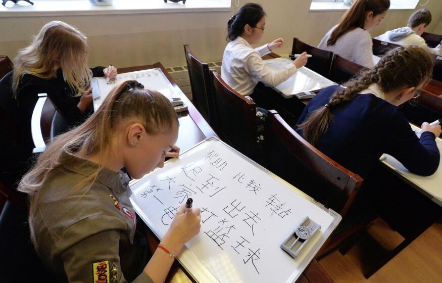    «Страна теряет потенциал талантливых кадров»: депутат предлагает ввести сертификат для образования детей