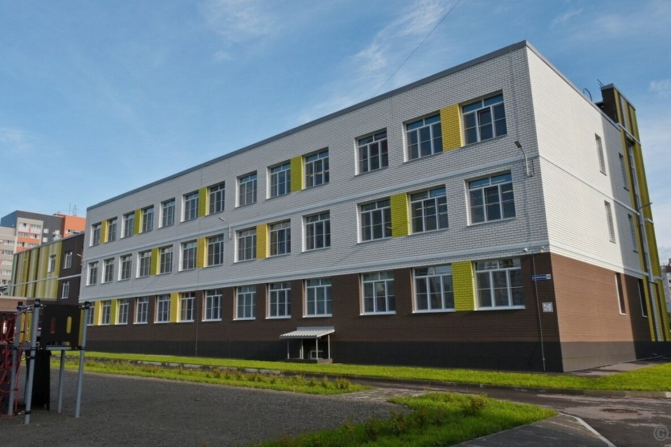    Новый корпус лицея пресс-службы администрации Барнаула