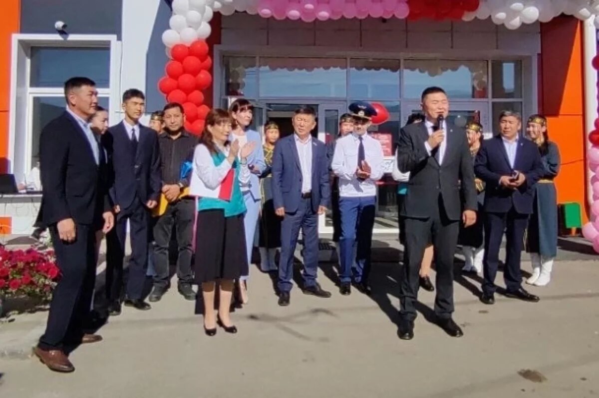    В улусе Баянгол 1 сентября открыли новую школу