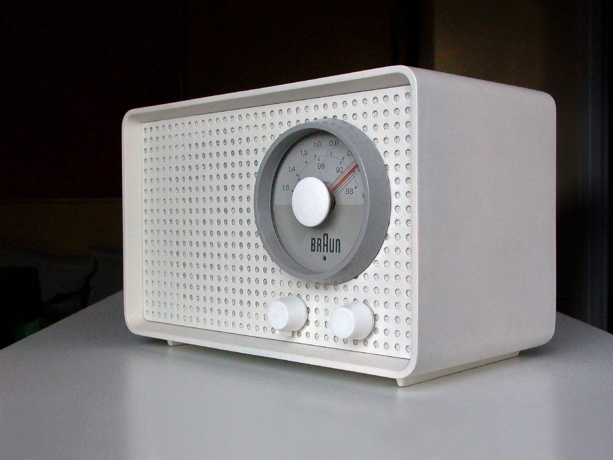 Радио приёмние Braun SK 2 Radio (1960). Фото Nite_Owl to Flickr as L1070298