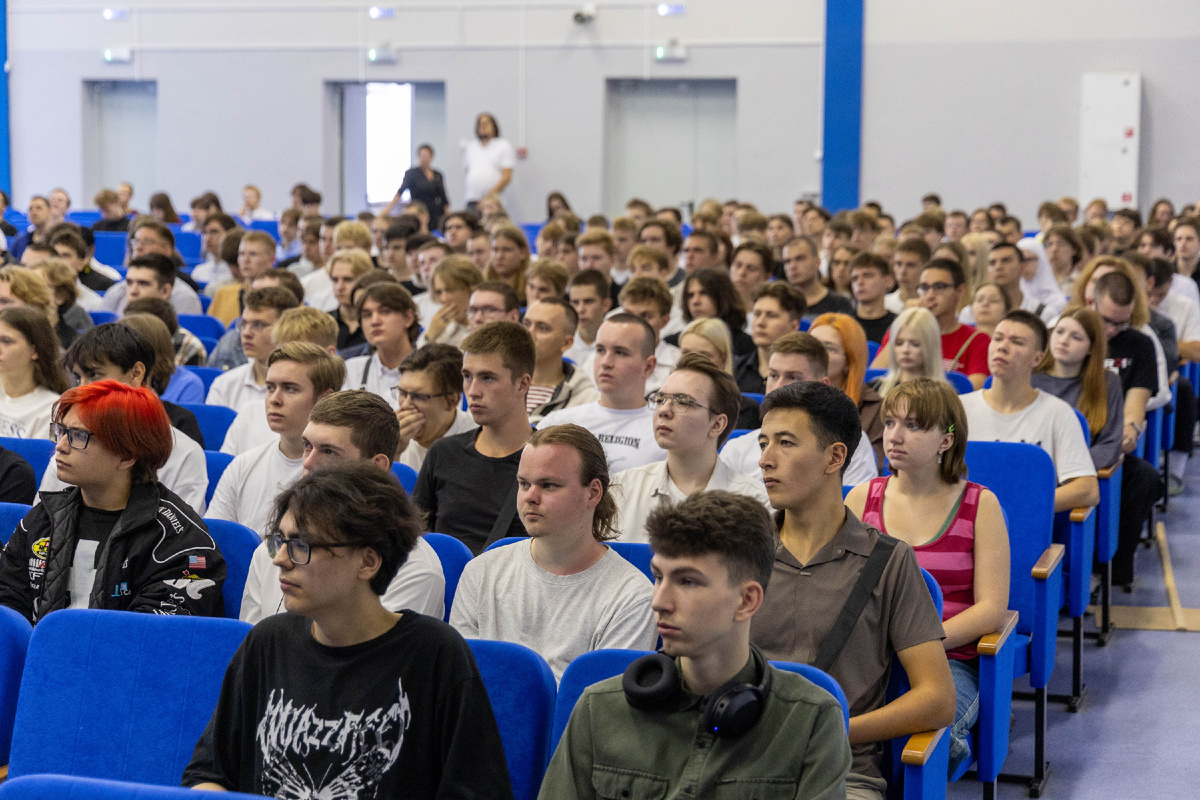 Студенты 1 курса Института цифровых систем ЯГТУ