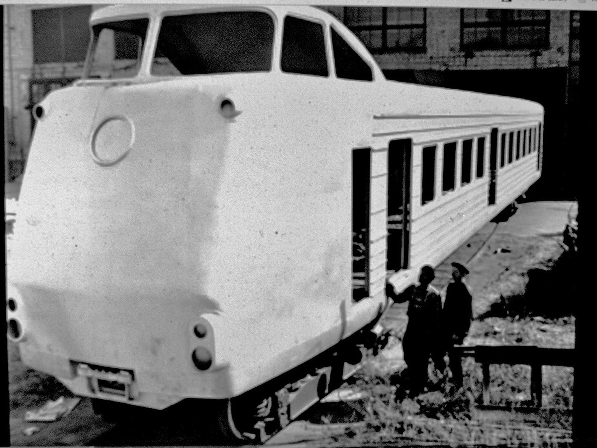 Кузов вагона ЭР23 на РВЗ. Источник фото: ru.wikipedia.org Авторство: Советская киноиндустрия. http://fai.org.ru/forum/topic/37815-linki-na-matchast-opyat-zhe-drugim-kollegam-tak-zhe-predlagayu-delitsya/?page=14, Добросовестное использование, https://ru.wikipedia.org/w/index.php?curid=9834391