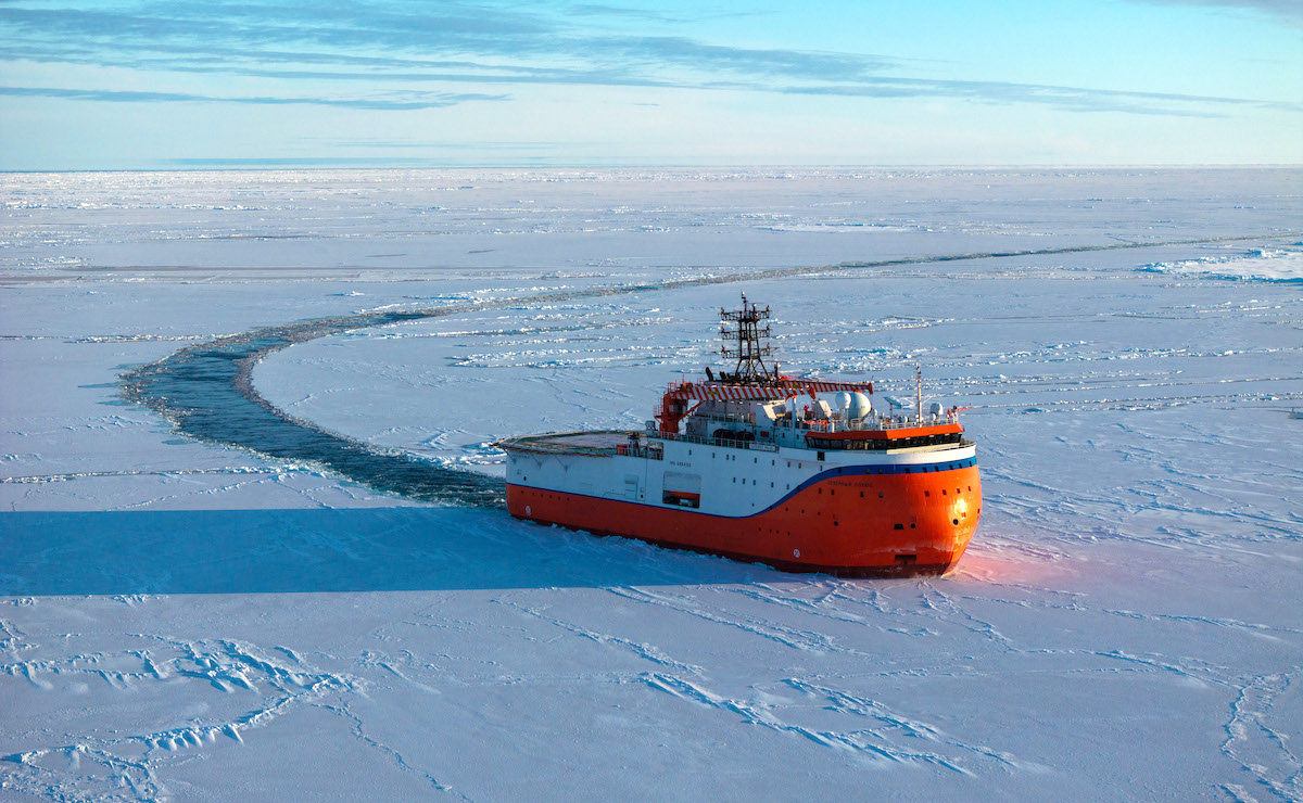 Ледовая самодвижущаяся платформа (ЛСП) «Северный полюс-42» (СП-42). Источник: aari.ru