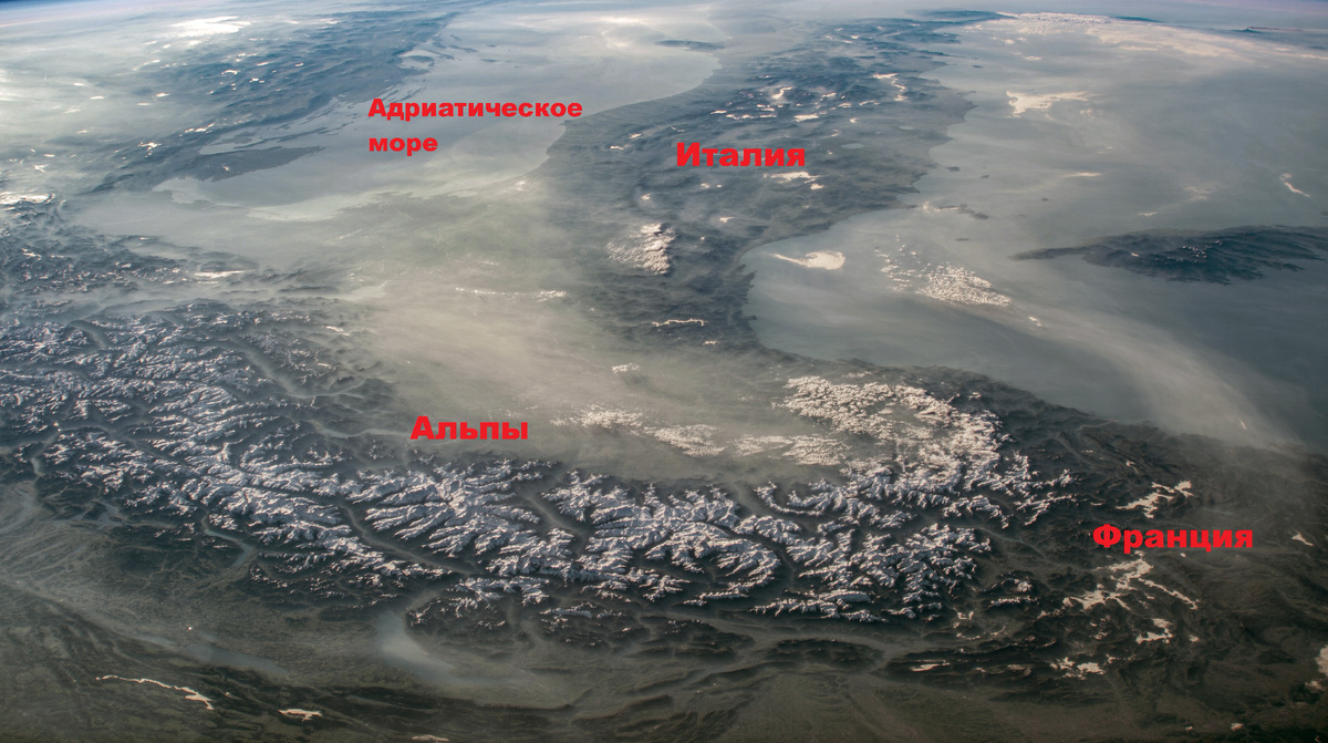 Фотография сделана внешней камерой высокой четкости (EHDC) МКС 30 апреля 2025 года