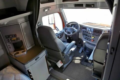 Представьте себе утро, когда просыпаетесь не в обычной квартире, а в просторной кабине с видом на шоссе