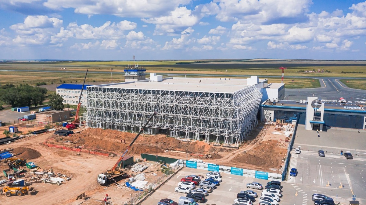    Новый терминал в аэропорту Оренбурга продолжает строить старый подрядчик, несмотря на процедуру банкротства