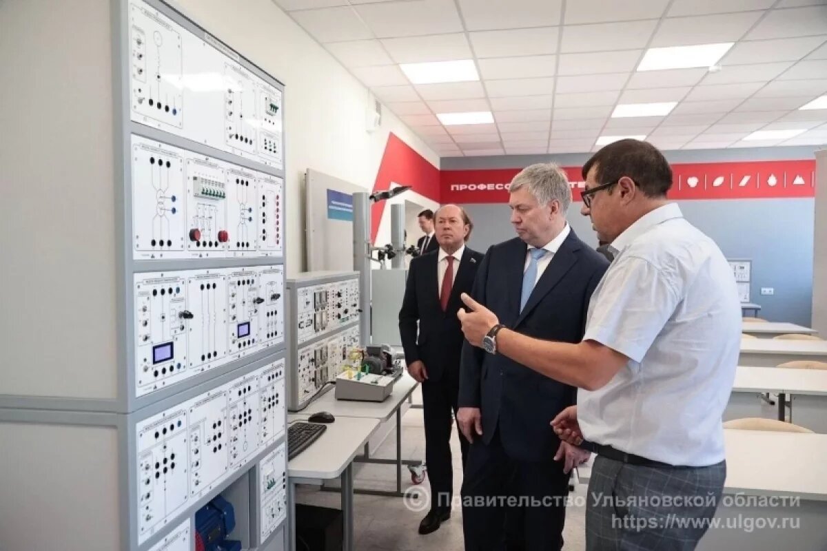    В ульяновском железнодорожном техникуме открыли 12 современных мастерских