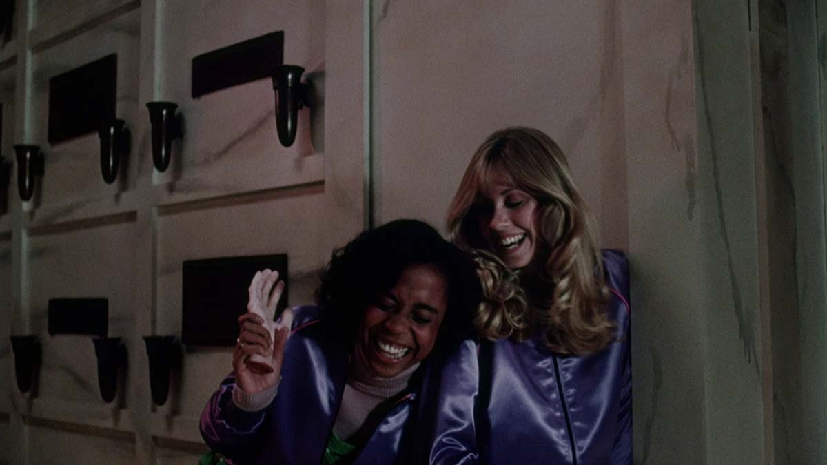 Кадр из фильма «Однажды темной ночью» (1982)