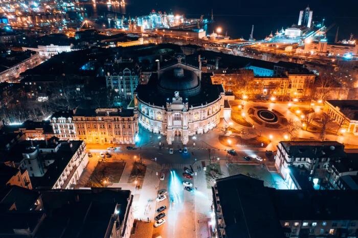 Вид на академический театр оперы и балета в Одессе. Обложка © Shutterstock / FOTODOM / Hrecheniuk Oleksii