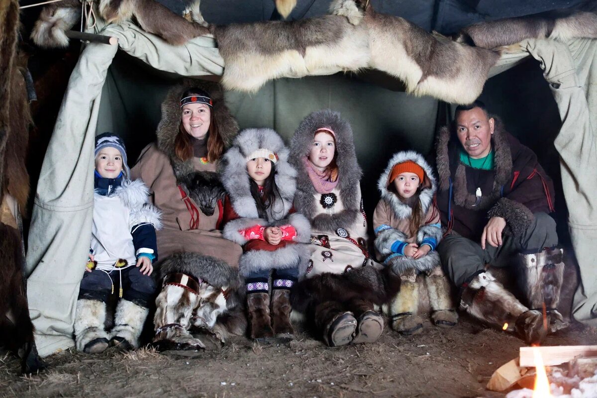 Вместе с семьей. Фото М. Тимофеевой