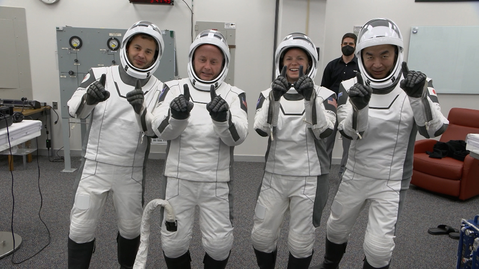 Экипаж Crew-11 перед своим полетом (слева направо): Олег Платонов, Майкл Финк, Зена Кардман и Кимия Юи. Фото: SpaceX