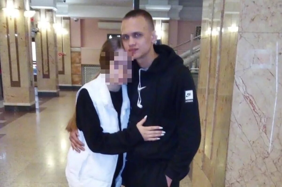    В июне Сергей позвонил и сказал, что уходит на первое боевое задание.