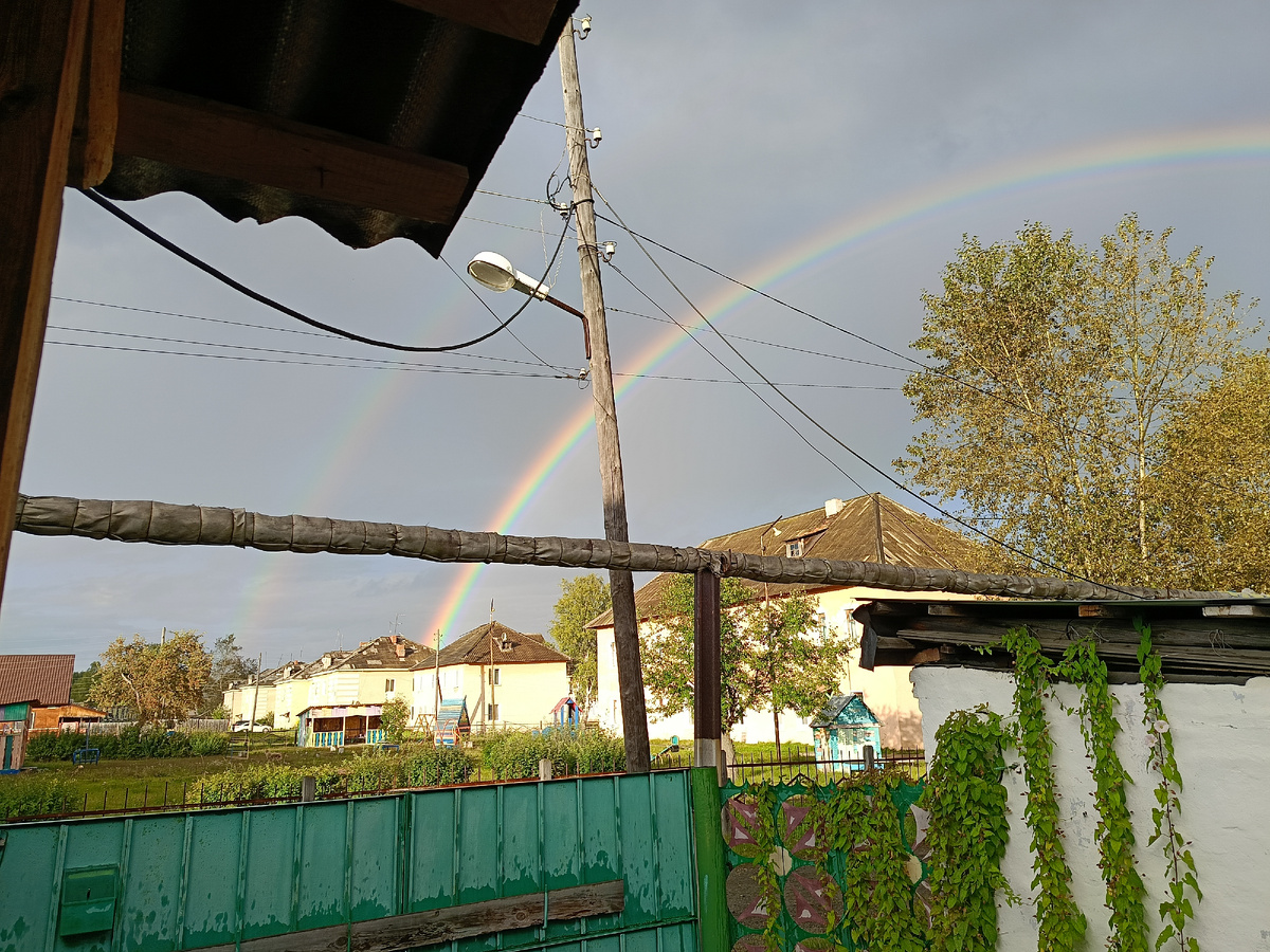 Не вошла в кадр вся.