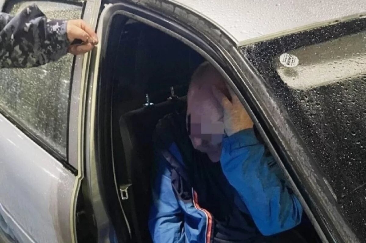    В Песочном поймали пьяного водителя, скрывшегося после ДТП