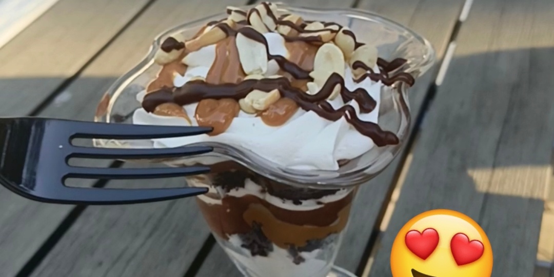 Трайфл «Сникерс»