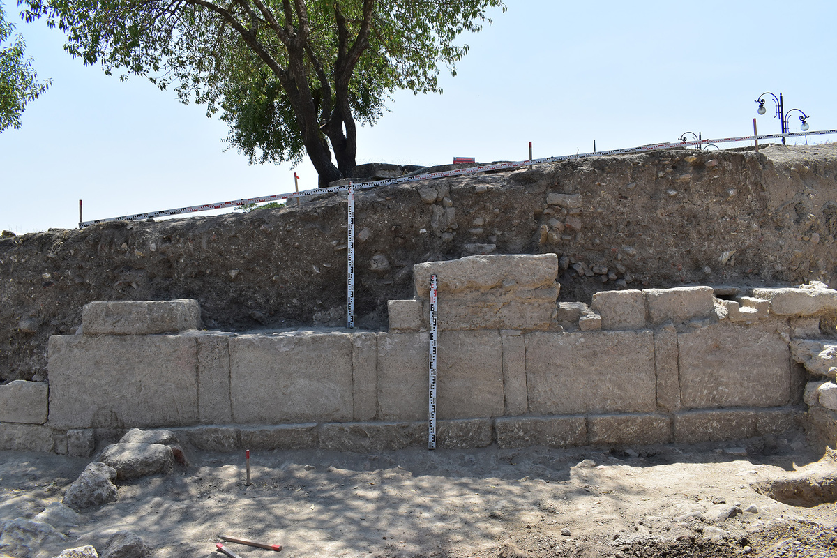 Монументальная стена здания XVII в.