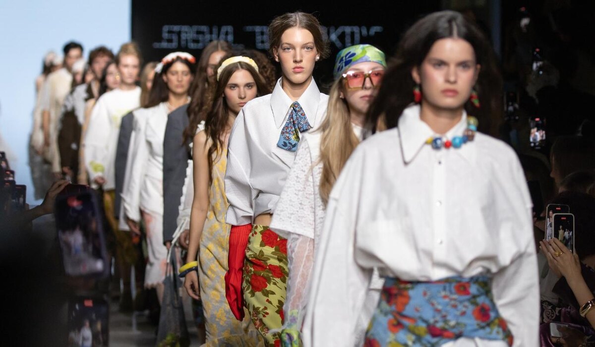     Третий день Московской недели моды: от кавказского кода до любви к бабушке