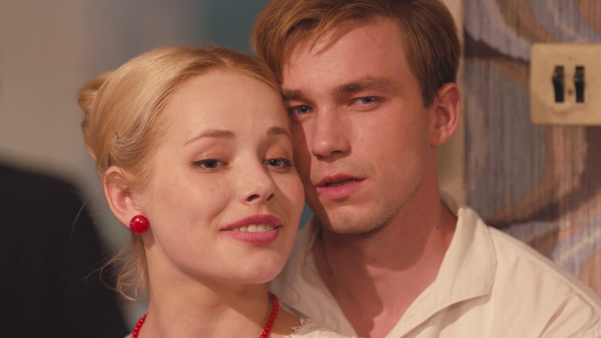 Кадр из сериала "Фарца", 2015 г., режиссер Егор Баранов, сценаристы Александр Цекало, Александр Котт, Юлия Идлис, композитор Райан Оттер (скриншот) 