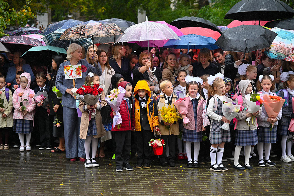 В Твери первые звонки дали старт новому учебному году