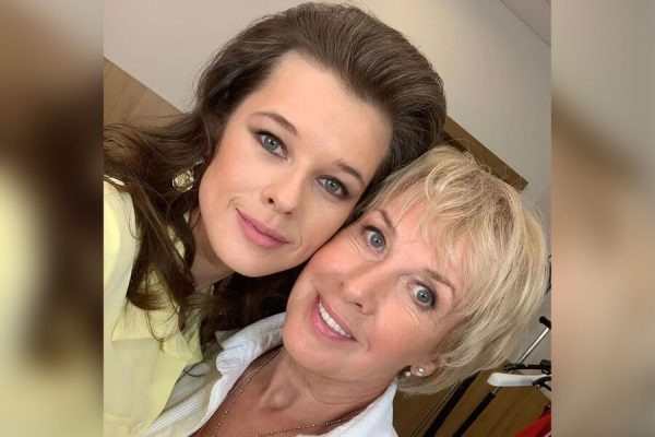    Екатерина Шпица с мамой, фото: соцсети