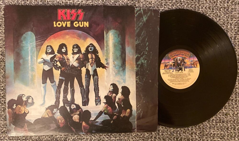 Альбом Kiss Love Gun 1977